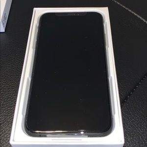 IPhone XS grey and black NEED GONE ASAP